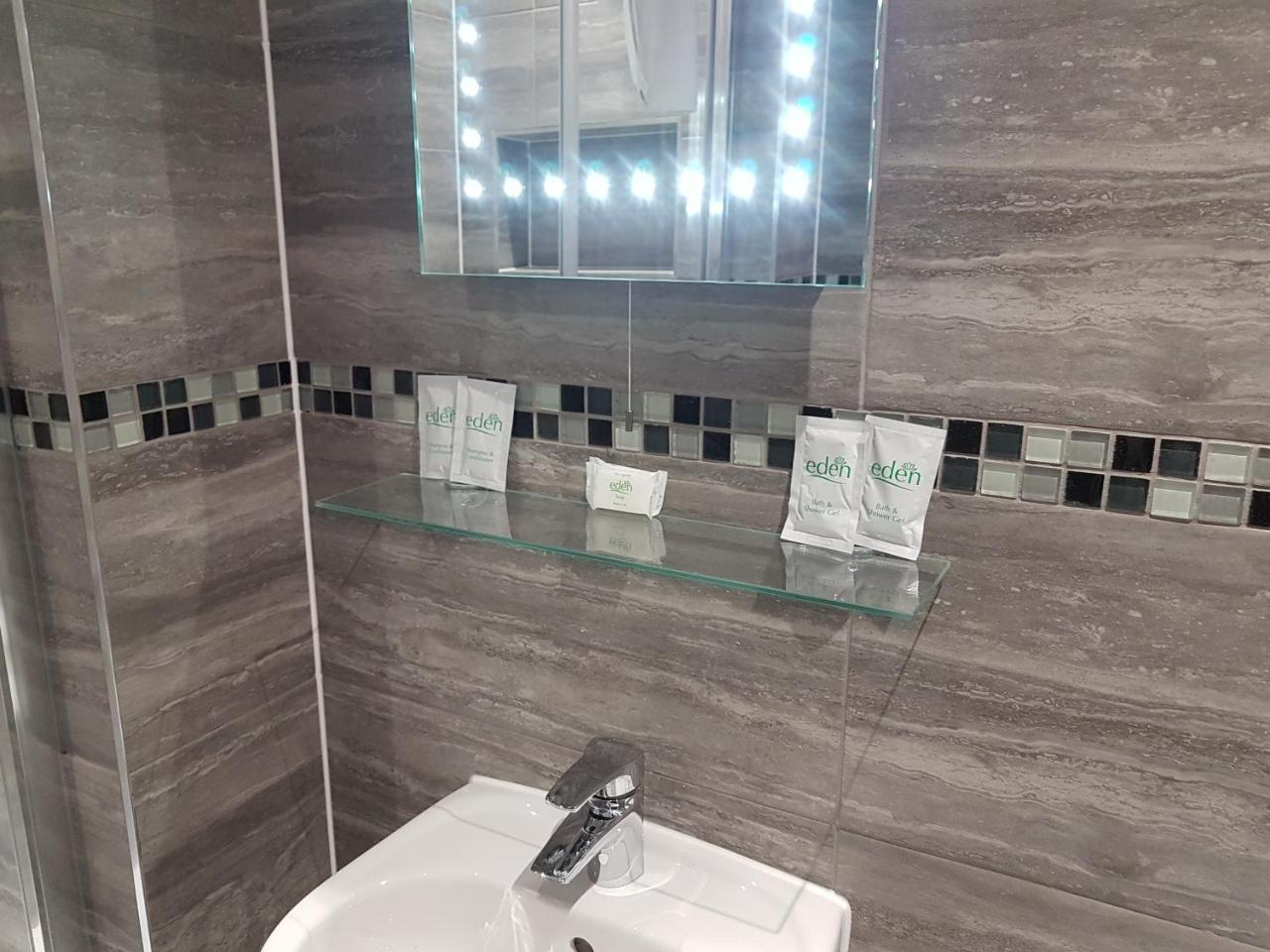 The Glebe Hotel Liverpool Extérieur photo